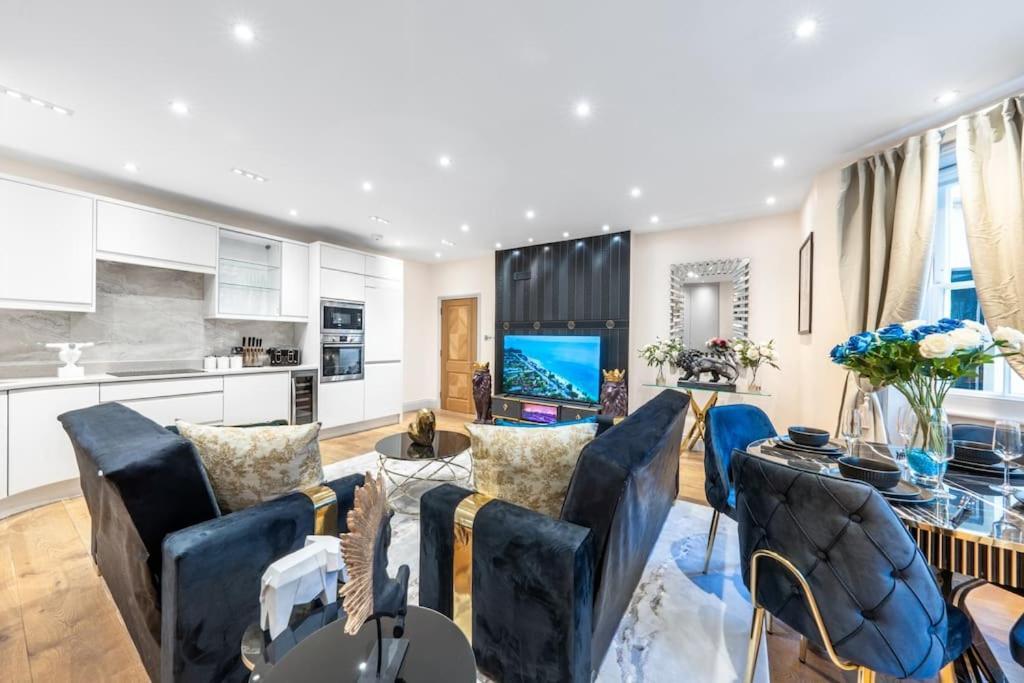 2 Bed / 2 Bath Versace In Knightsbridge Apartament Londra